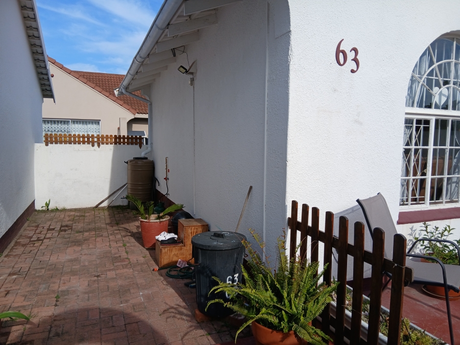 2 Bedroom Property for Sale in Aston Bay Eastern Cape